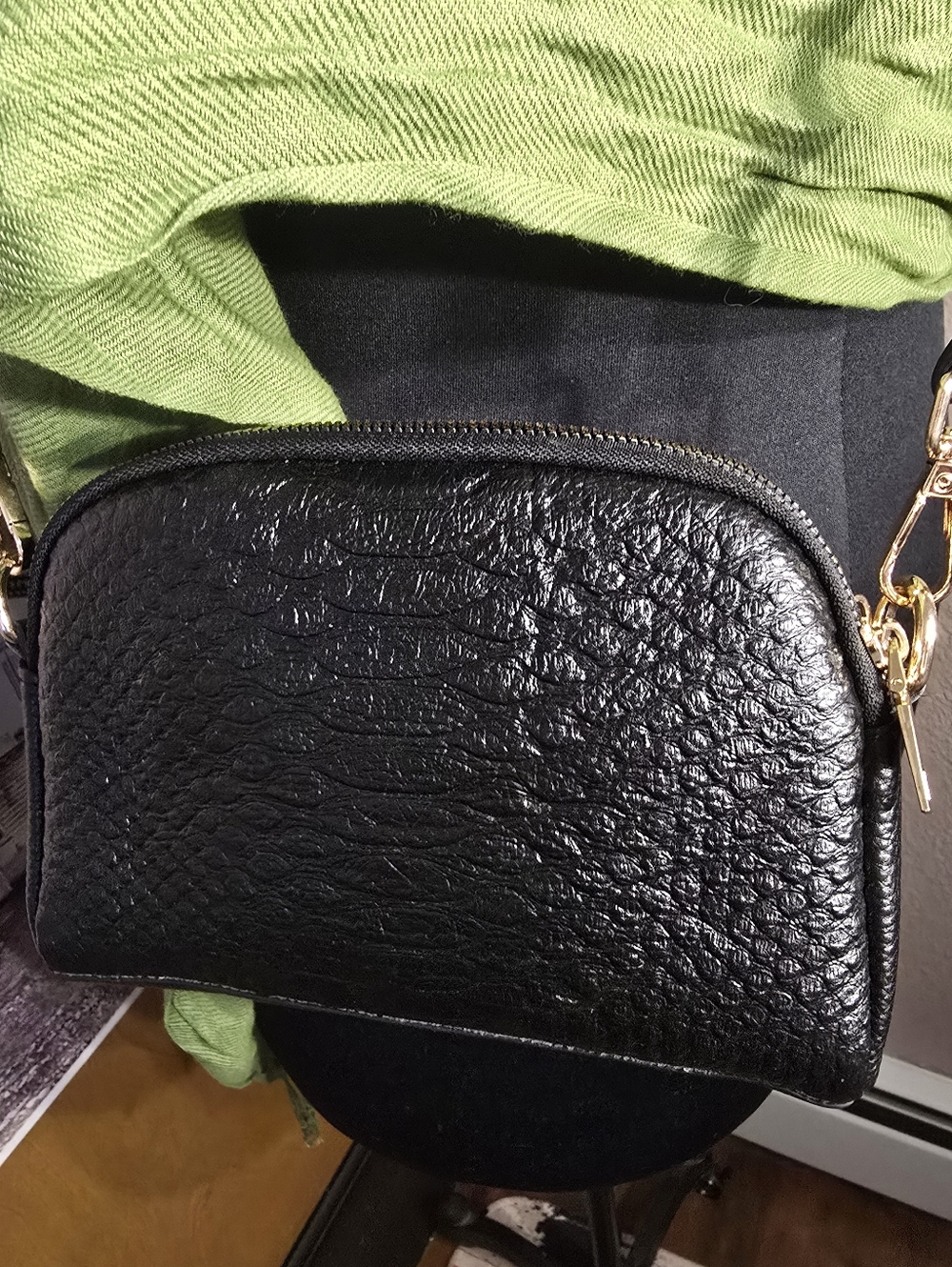#0572 🧜NEW Boutique Black Dual Zip Crossbody Bag 9x6x2 Gold Hrdwre 41-50"Strap